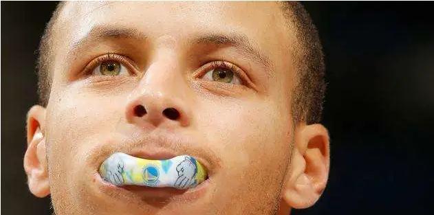 护齿牙套替代品优势_NBA球员嚼泡泡糖历史_nba球员口香糖