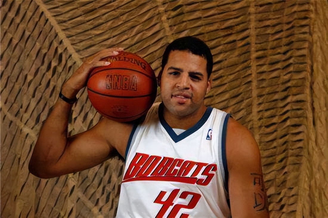 05nba_北卡四少NBA生涯_马文威廉姆斯NBA表现