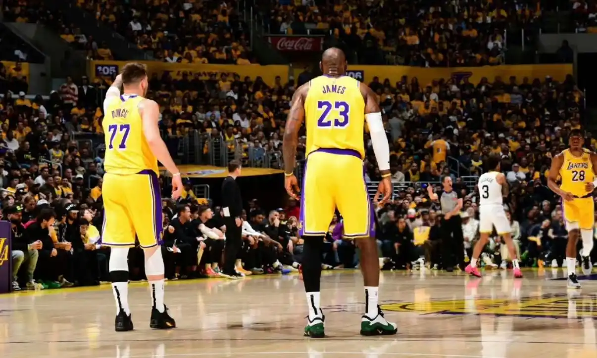 NBA综合实力排名_现役最强八位球员分析_nba篮球最厉害的人