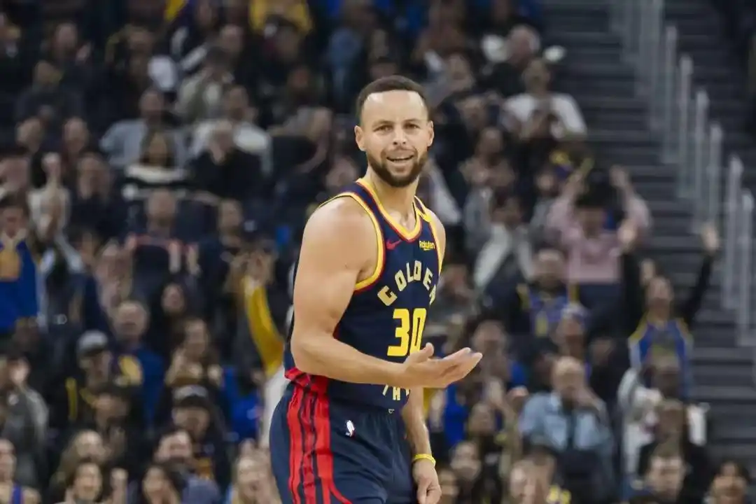 nba篮球最厉害的人_历史得分王詹姆斯进攻分析_NBA进攻最无解的10大球星