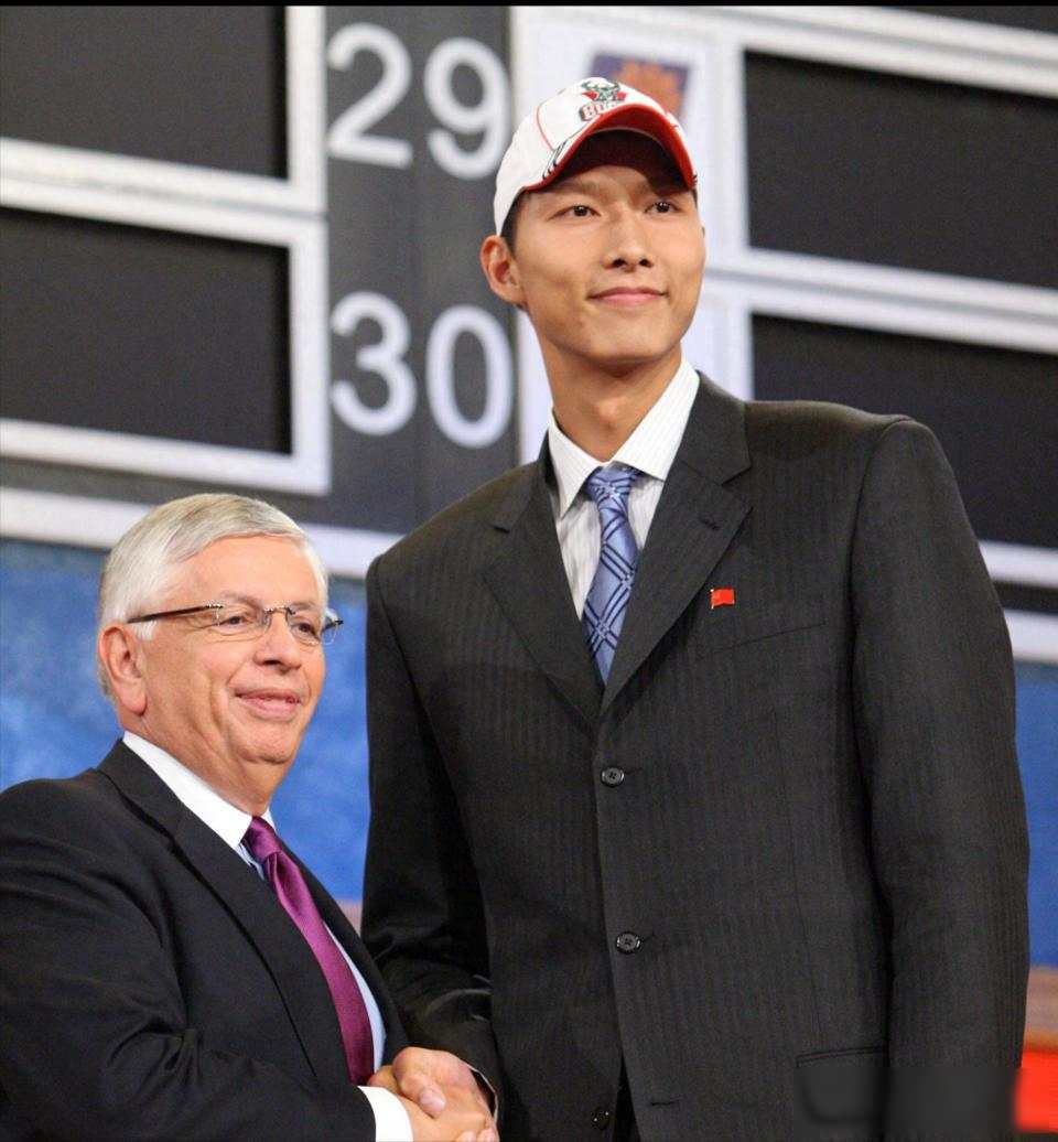 易建联 NBA 对比_易建联cba薪水_易建联 CBA 收入