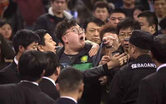 CBA北京主场京骂_李根罚球事件_cba京骂
