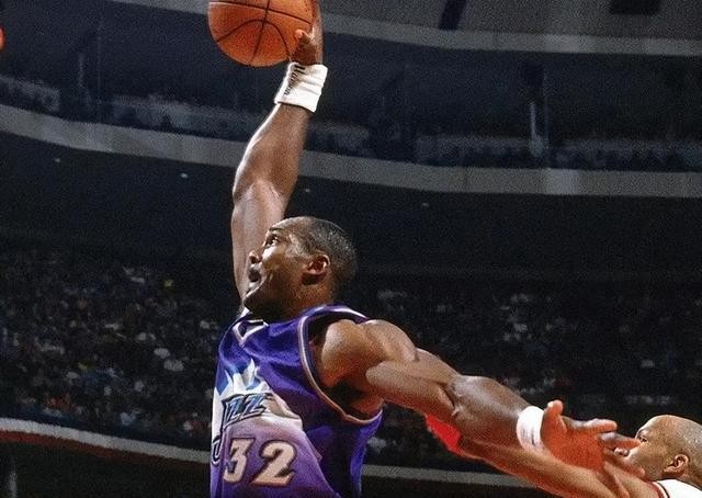 NBA得分超过3万球员用时_NBA历史得分王比赛场次_nba历史上得分最多的球员