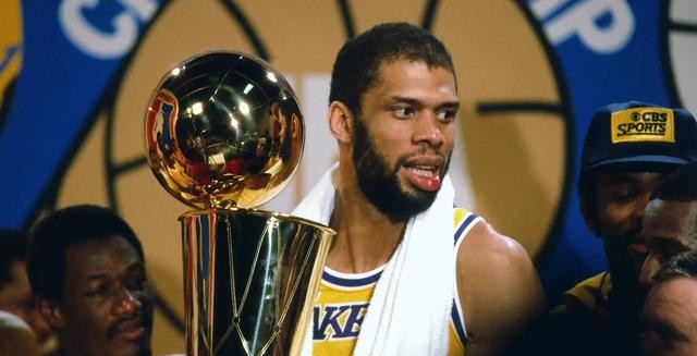 nba历史上得分最多的球员_NBA得分超过3万球员用时_NBA历史得分王比赛场次