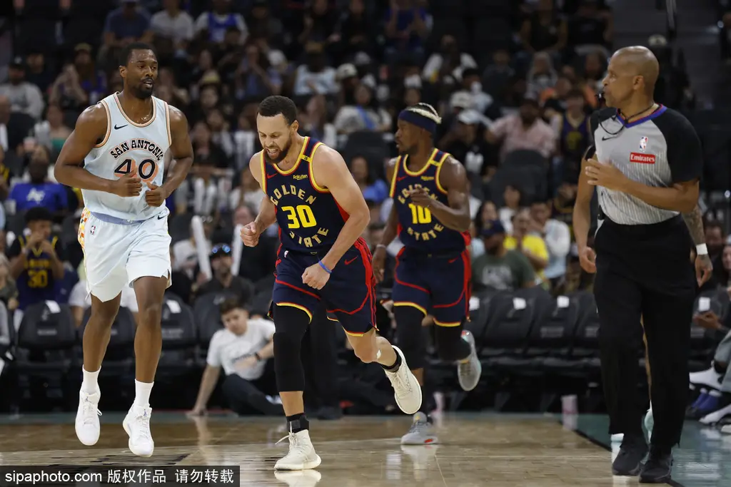 解析库里在NBA的独特地位为何他被赞最不可思议