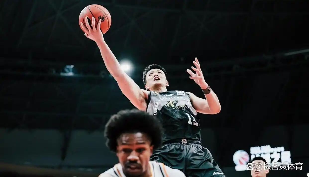 河南CBA球员数据_河南籍cba球员_周琦李添荣姜宇星表现