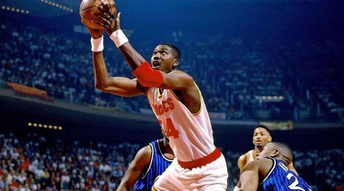 湖人球员历史前十名单_nba历史十大_NBA历史前十球员排名