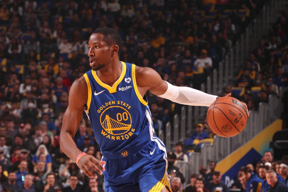 NBA常规赛激战正酣勇士胜马刺附精彩回放及球员数据