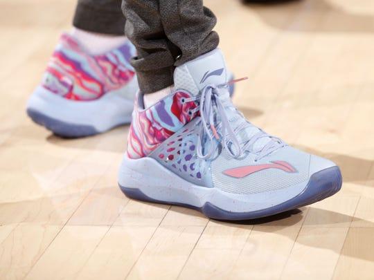 安踏克莱汤普森合同_NBA球星李宁代言_李宁签约的nba球星