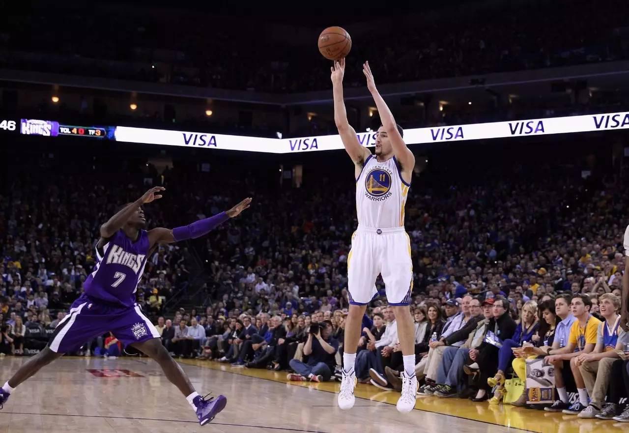 库里汤普森投篮姿势分析_nba欧文投篮姿势_NBA球星绝美投篮姿势