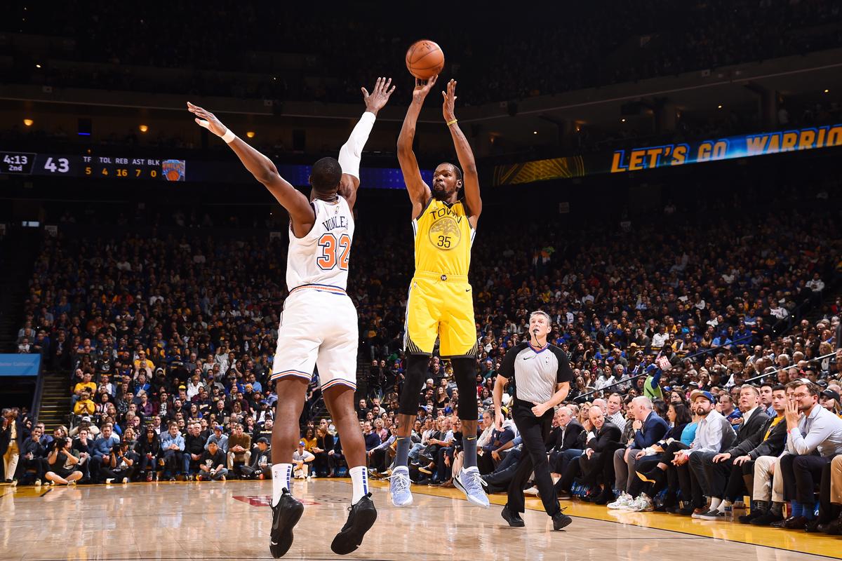 NBA球星绝美投篮姿势_库里汤普森投篮姿势分析_nba欧文投篮姿势