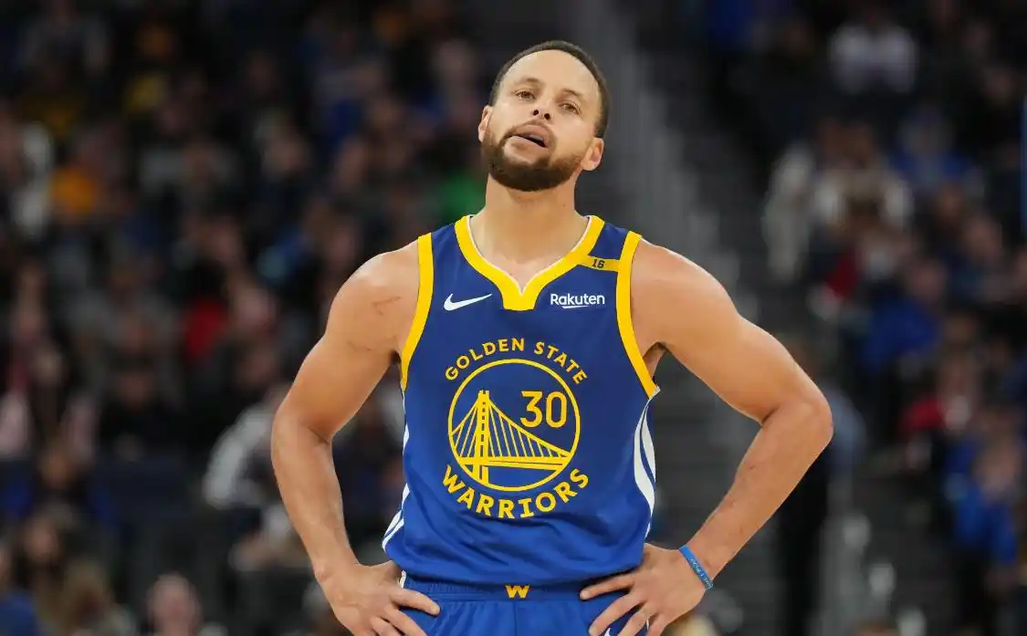 盘点运动员生涯总收入前二十NBA 6人入选库里排第六