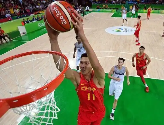 易建联NBA评价_易建联nba最新消息_科比诺维茨基加内特对易建联的看法