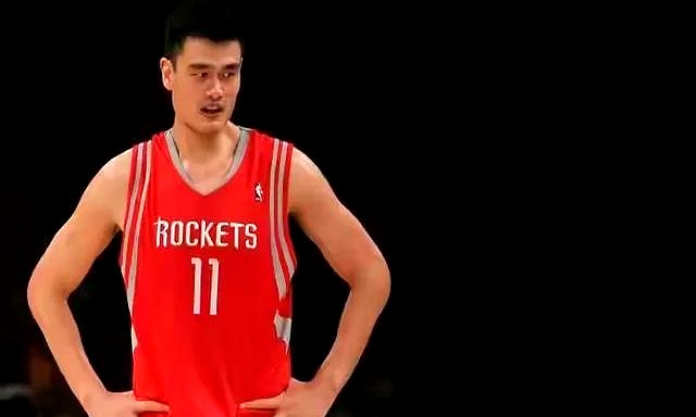 NBA球员收入差距_nba球员薪资排名_易建联林书豪薪资对比