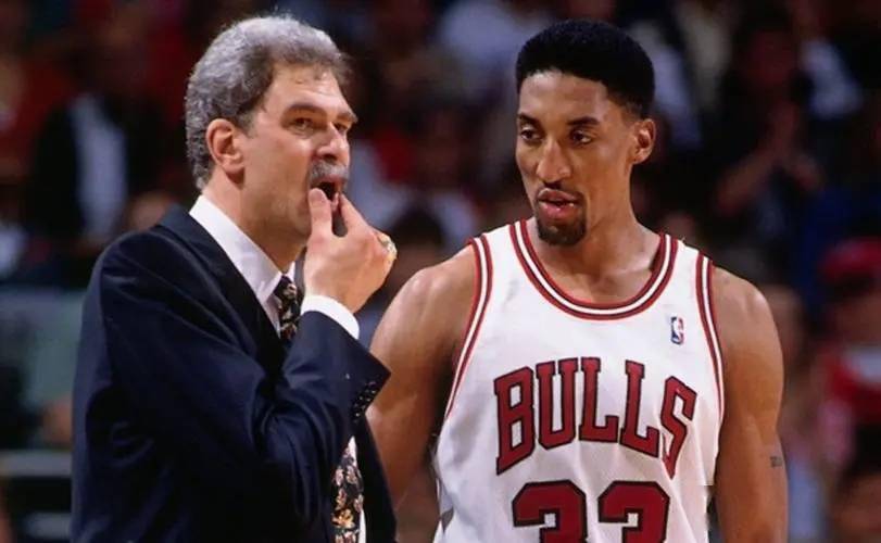 菲尔杰克逊 三角战术_菲尔杰克逊 NBA 教练生涯_nba菲尔杰克逊