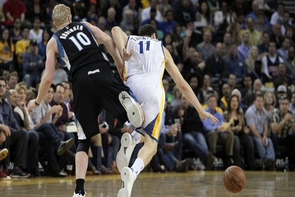 深入了解NBA违体犯规处罚规则关乎比赛公平与球员安全