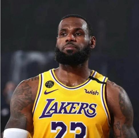 nba现役抢断_NBA历史抢断榜排名_詹姆斯生涯2300次抢断