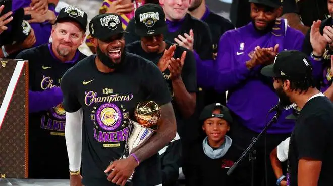 16年nba总决赛mvp_33岁总决赛MVP球员_32岁总决赛MVP球员
