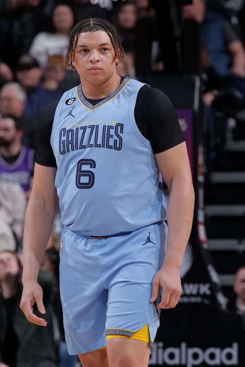 盘点NBA本赛季体重最大的10位球员小洛夫顿表现出色