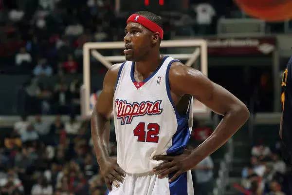 nba谁的臂展最长_球员身高臂展差异_NBA球员臂展统计