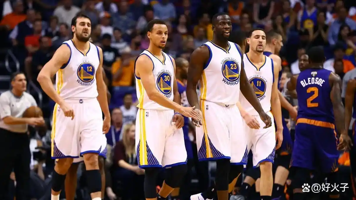 nba史上最长连胜_NBA历史上最长不败纪录_骑士队13-0战绩