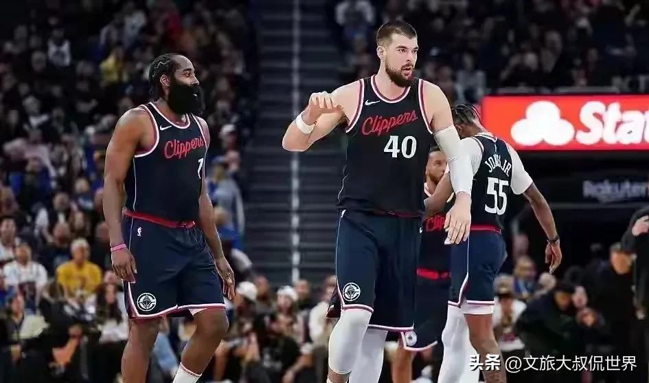NBA常规赛快船队主场迎战马刺队_nba快船对马刺_快船队马刺队首发阵容对比