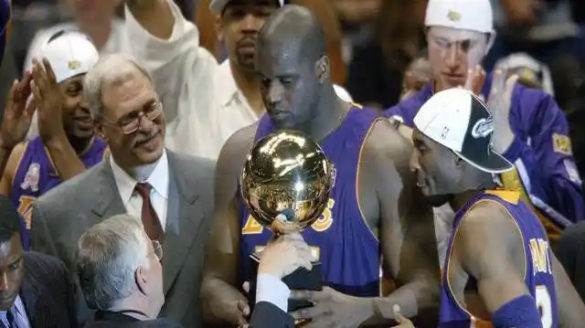 nba史上最长连胜_NBA连胜纪录_湖人队33连胜