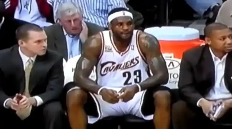 球员违规行为罚款案例_nba搞笑罚篮_NBA历史奇葩罚款