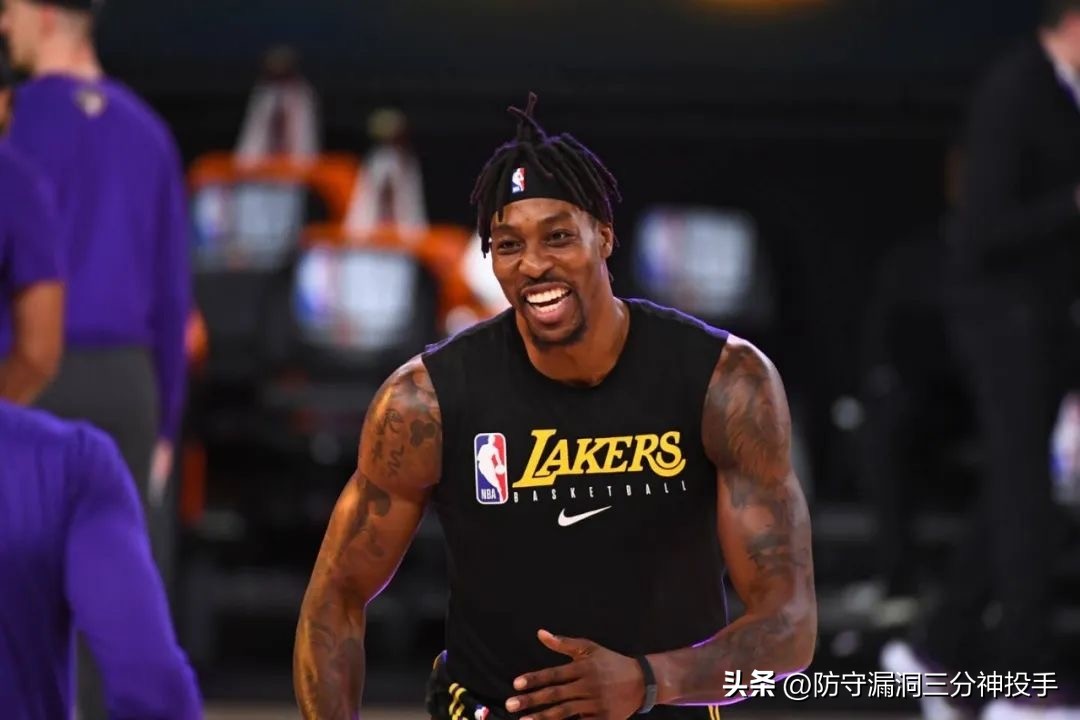 nba最新转会霍华德_NBA霍华德退役_魔兽霍华德WWE
