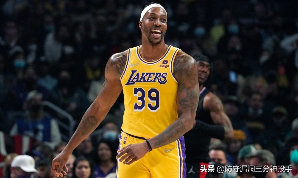 魔兽霍华德WWE_nba最新转会霍华德_NBA霍华德退役