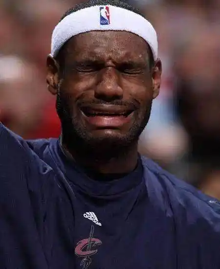 nba搞笑动态图_詹姆斯表情包_NBA搞笑表情包