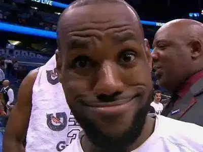 詹姆斯表情包_NBA搞笑表情包_nba搞笑动态图