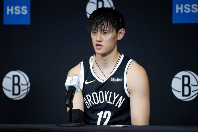 雷速体育知名媒体人谈曾凡博 NBA 中国赛上场问题为何无人骂小丁