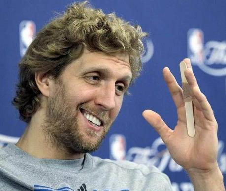 NBA球员奇葩伤病史_nba球员手指受伤_乔丹雪茄伤指