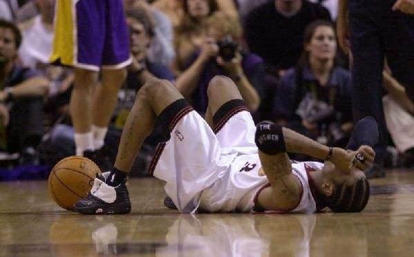 NBA球员奇葩伤病史_乔丹雪茄伤指_nba球员手指受伤