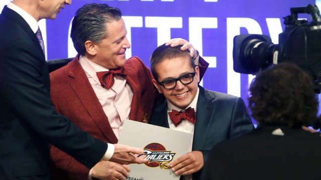 NBA选秀抽签概率_状元签概率分析_nba2017选秀抽签时间