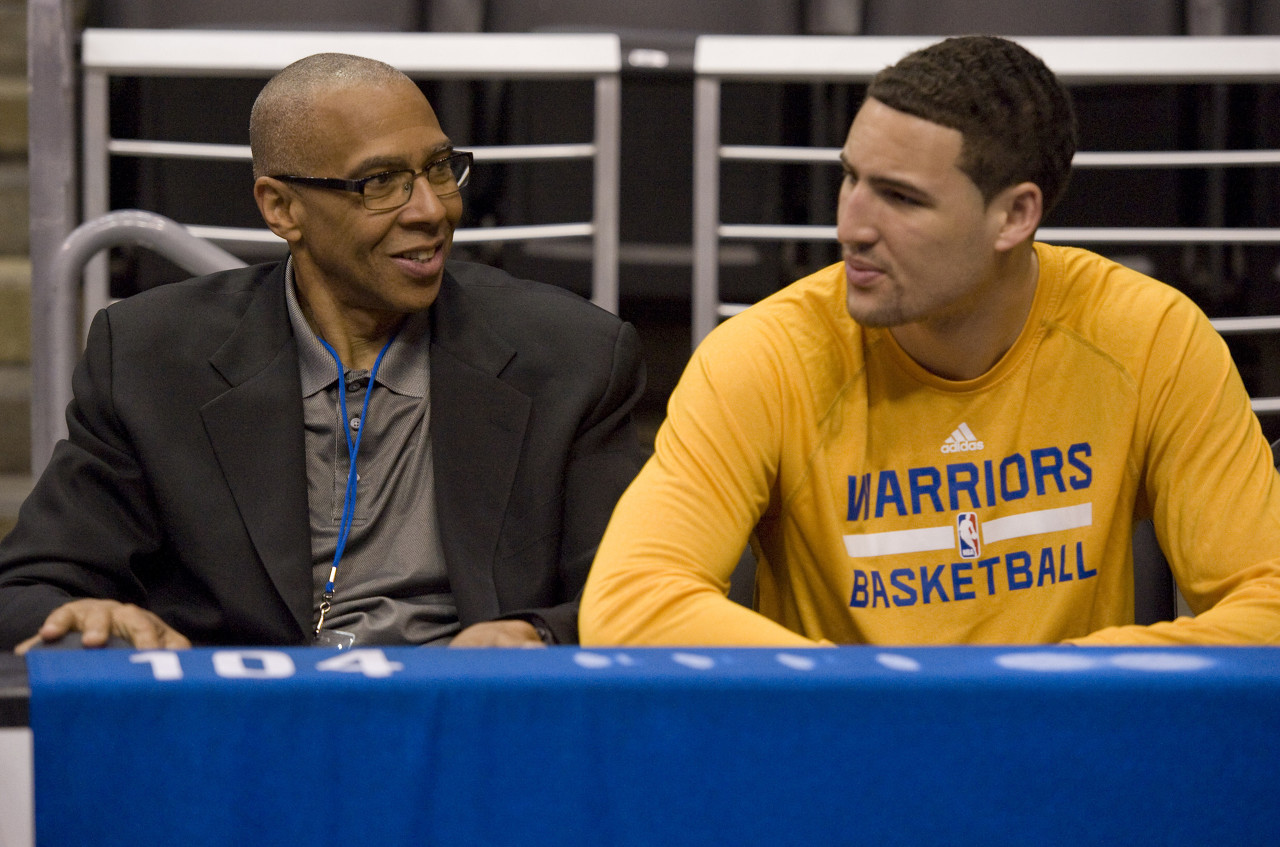 nba最帅的黑人球员_黑人NBA球员外貌特征_长得很白的黑人NBA球员